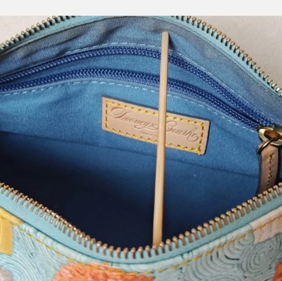 DOONEY & BOURKE Leather  BARREL CUPCAKE BAG - Picture 6 of 6